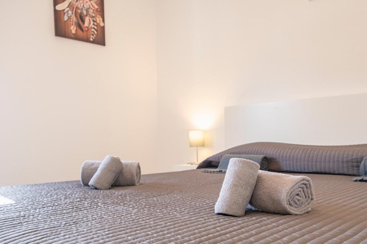Vistalroque Bed and Breakfast Arona  Eksteriør billede